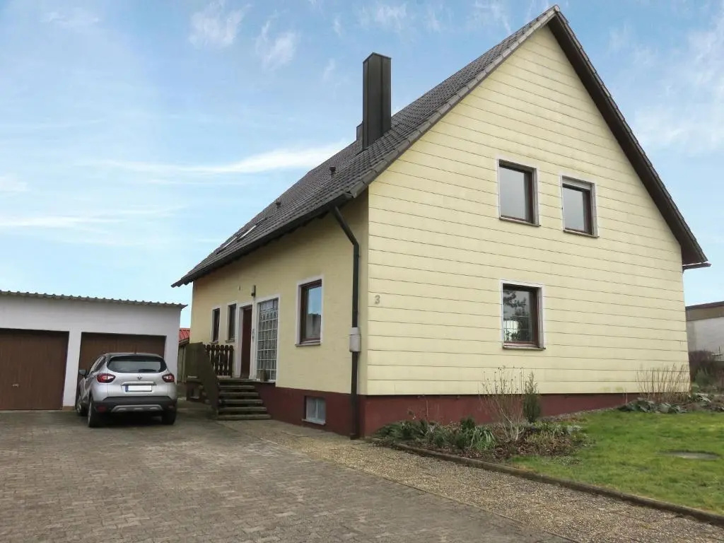 3 Bedrooms Apartment