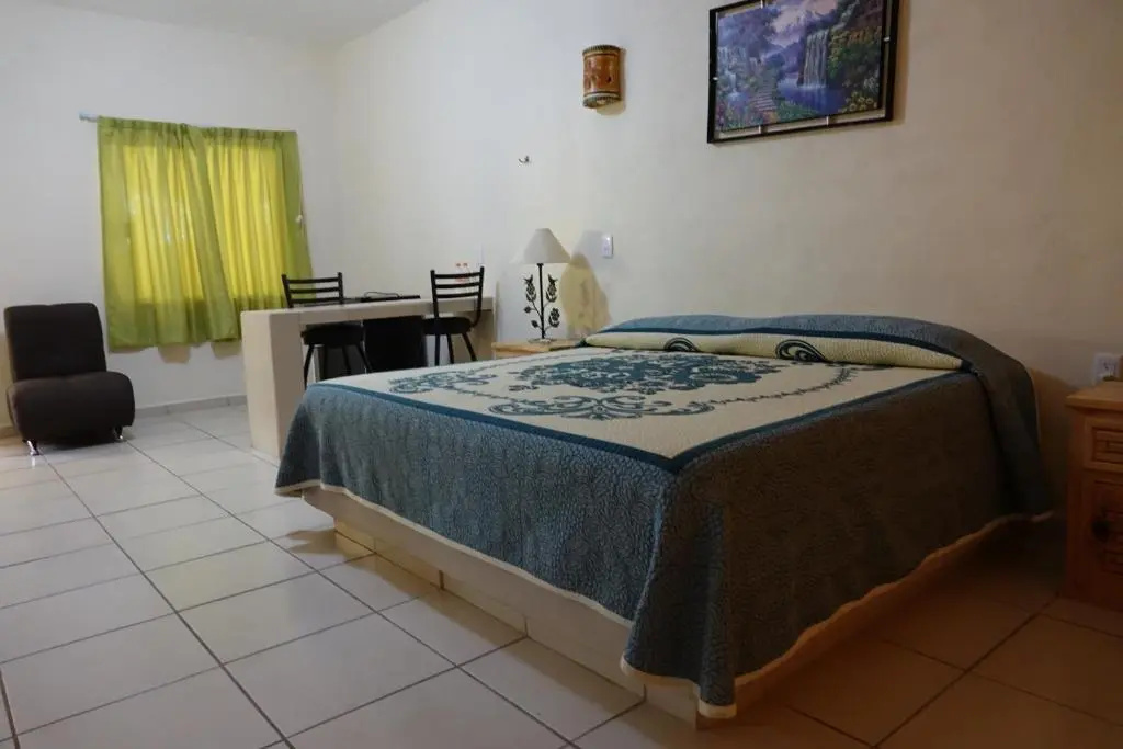 Deluxe Double Suite full double bed
