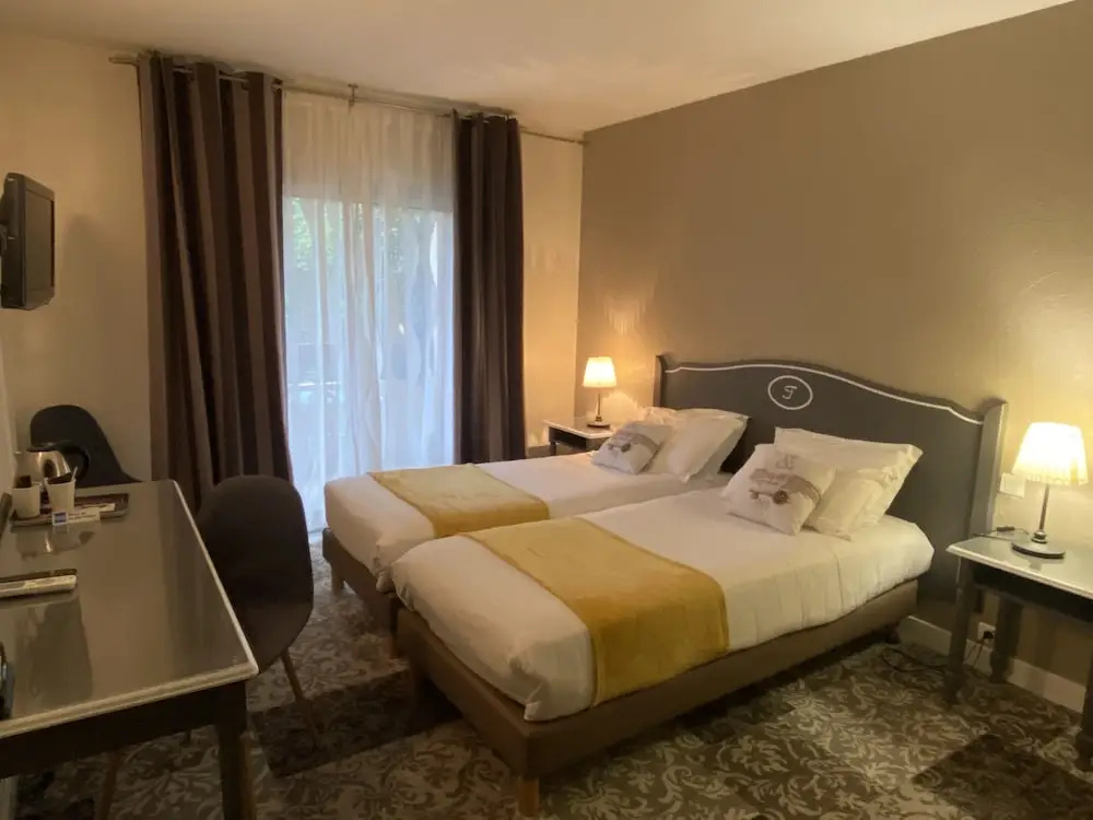 Standard Double room (twin beds)