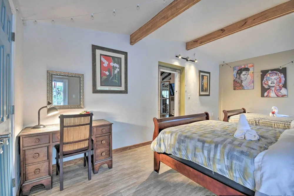 Rustic Chic Home: 1 Mi to Dtwn Hot Springs! — фото 3