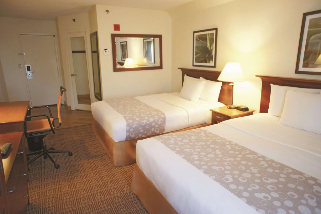 La Quinta Inn & Suites by Wyndham Stamford / New York City - Chambres