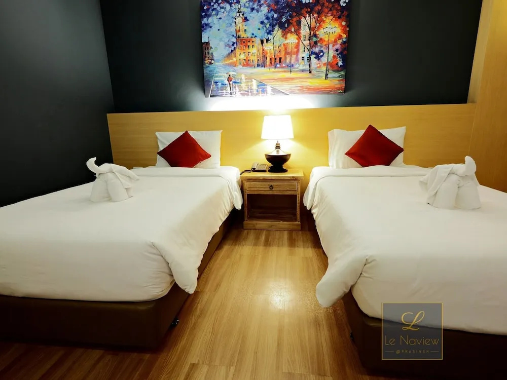 Deluxe Double room with balcony (twin beds)