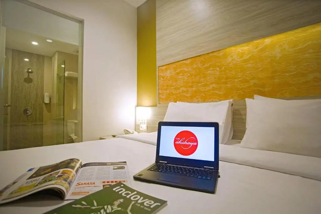 Front One Akshaya Hotel Karawang - Chambres