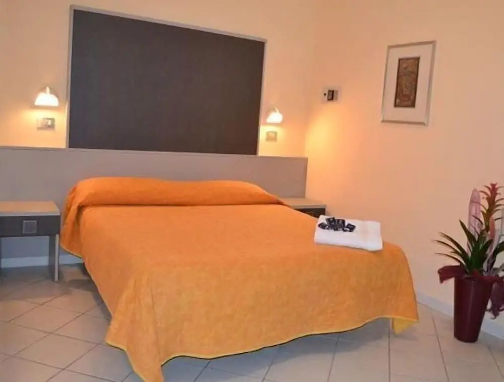 Standard Double room with balcony (full double bed)