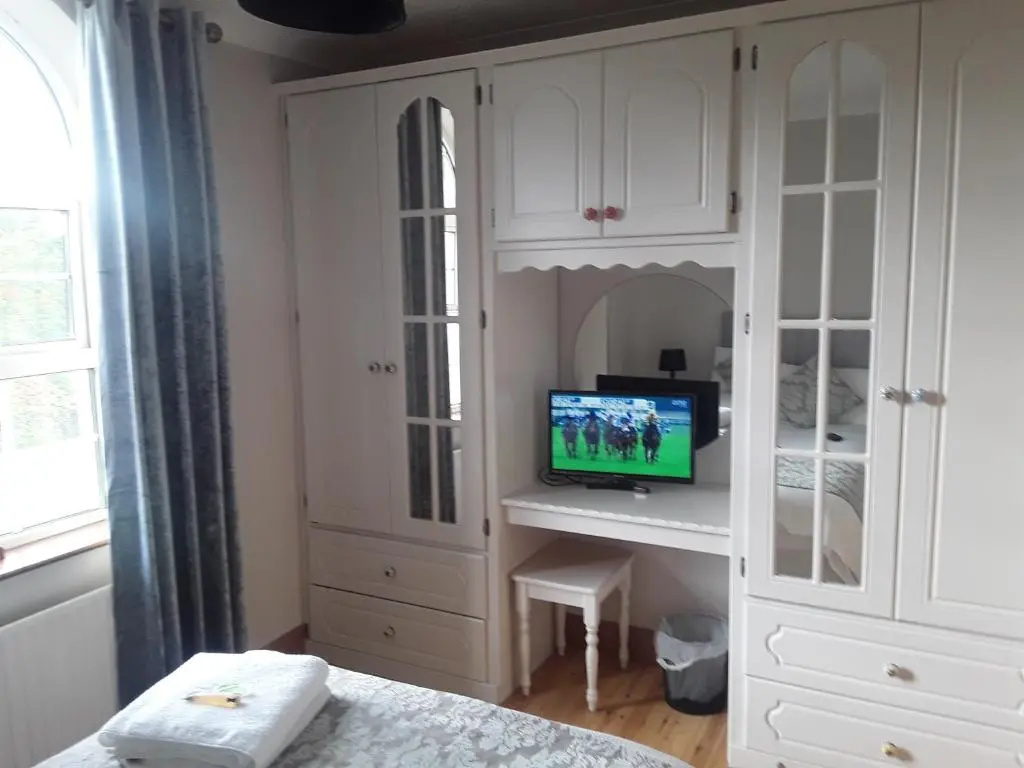 Economy room