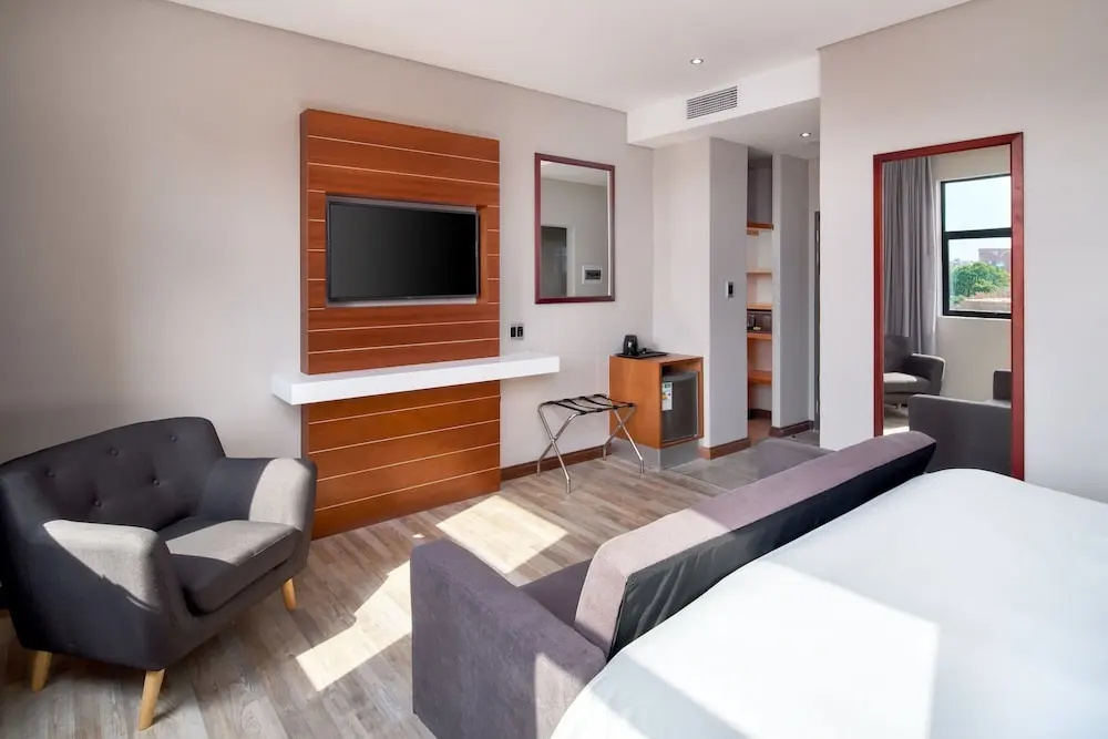 Luxury room with balcony and with city view