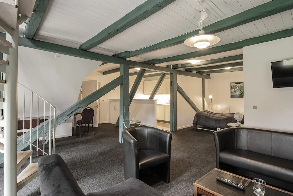 3 Bedrooms Family Apartment