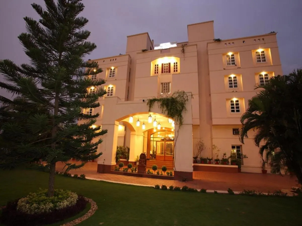 Hotel Paras Mahal