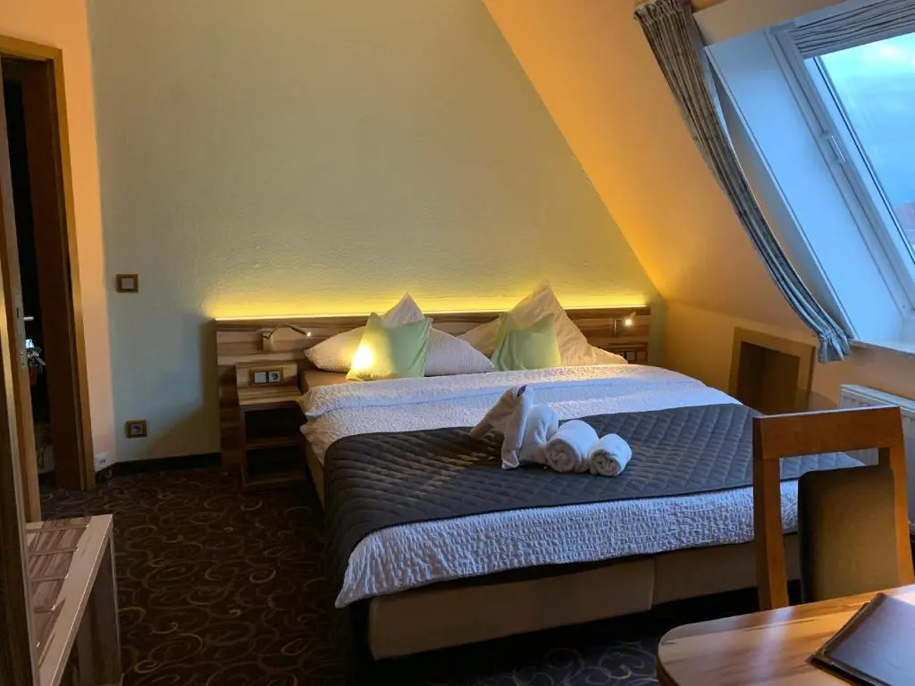 Standard Double room (full double bed)