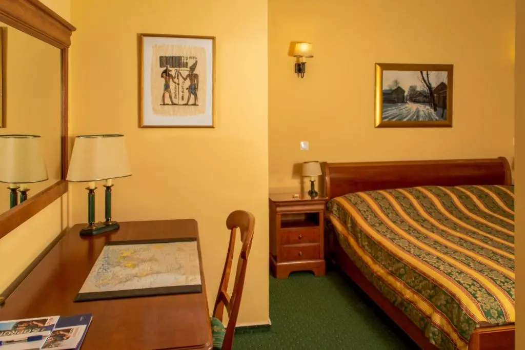 Deluxe Suite