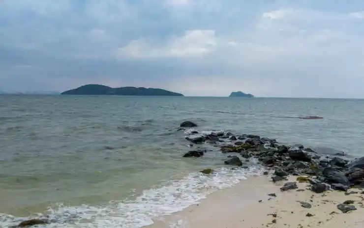 Beach & Waterfront