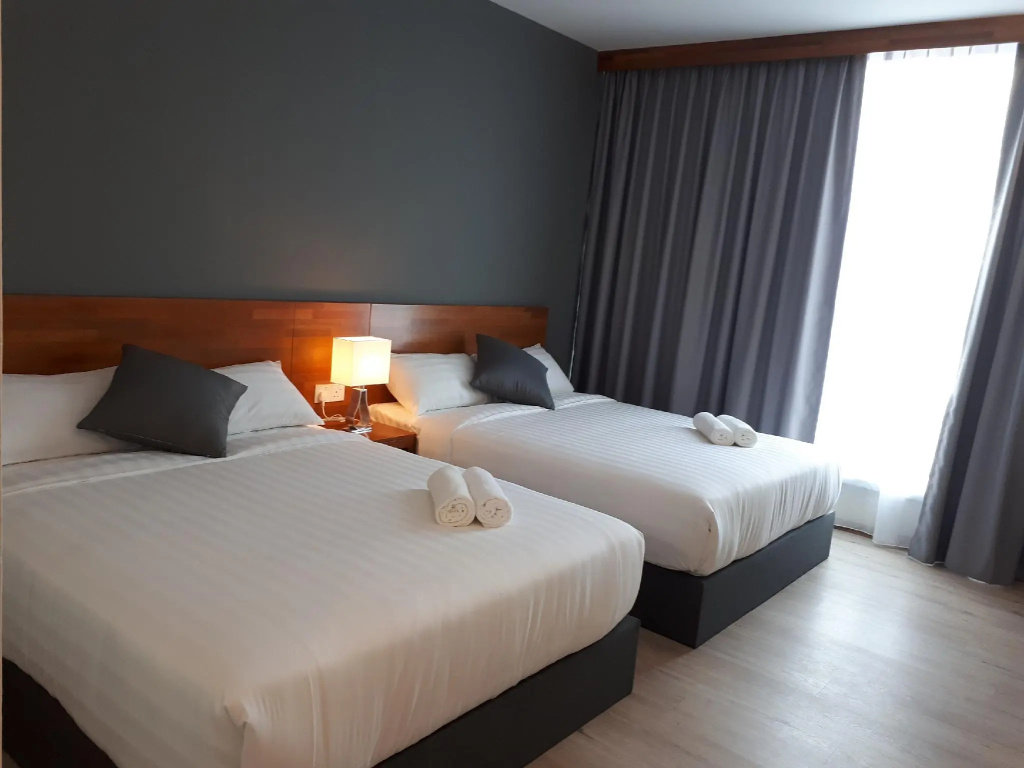 Deluxe Double Family room (full double bed)