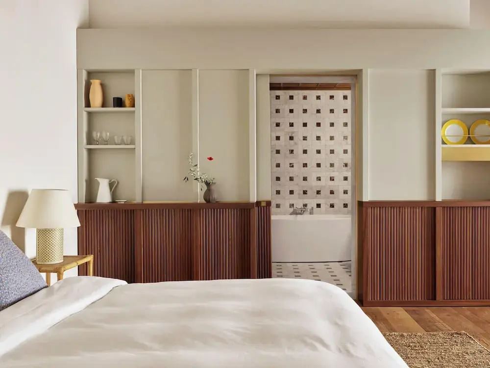 Superior room with land view