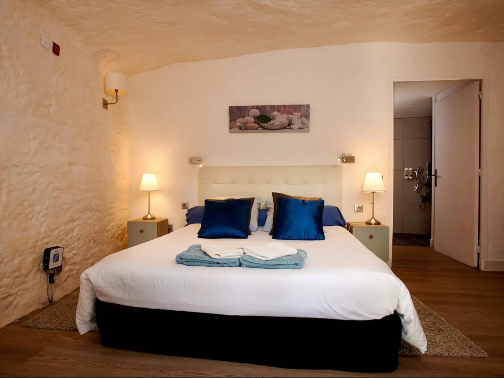 Voir la photo 4 — Logis Hotels Troglododo