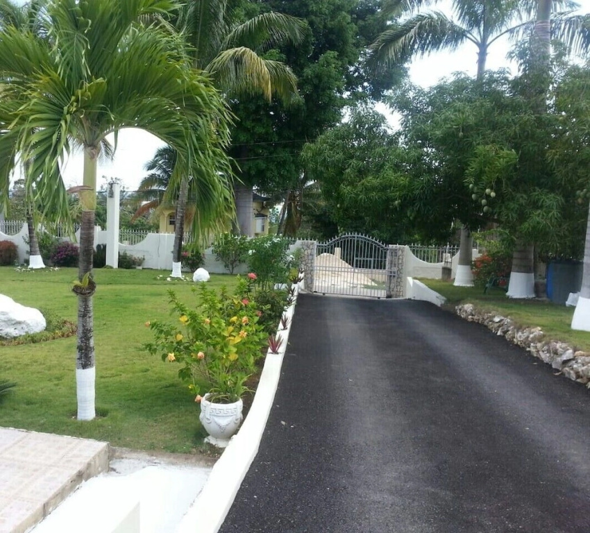 Turquoise Sea Villa