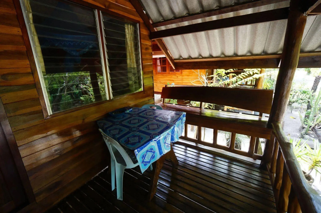 Pasai Beach Lodge
