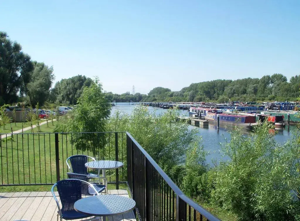 Roydon Marina Village Hotel - Général