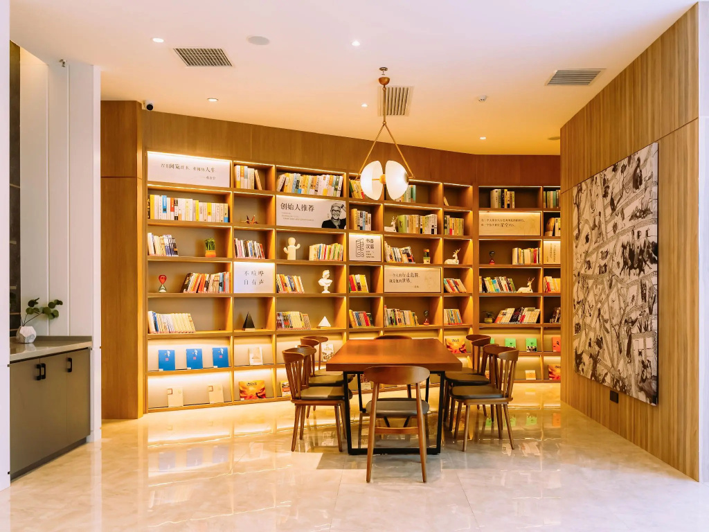 Lobby & Reception