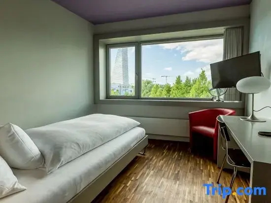 Standard Single room with river view