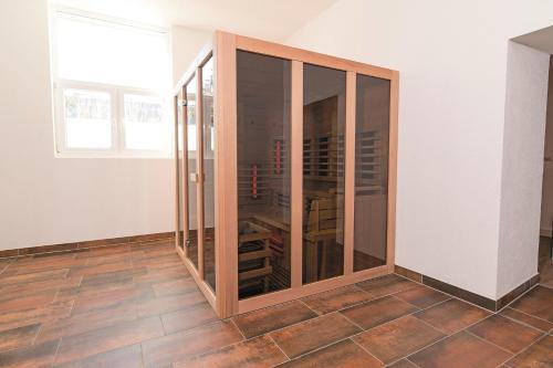 Image 12