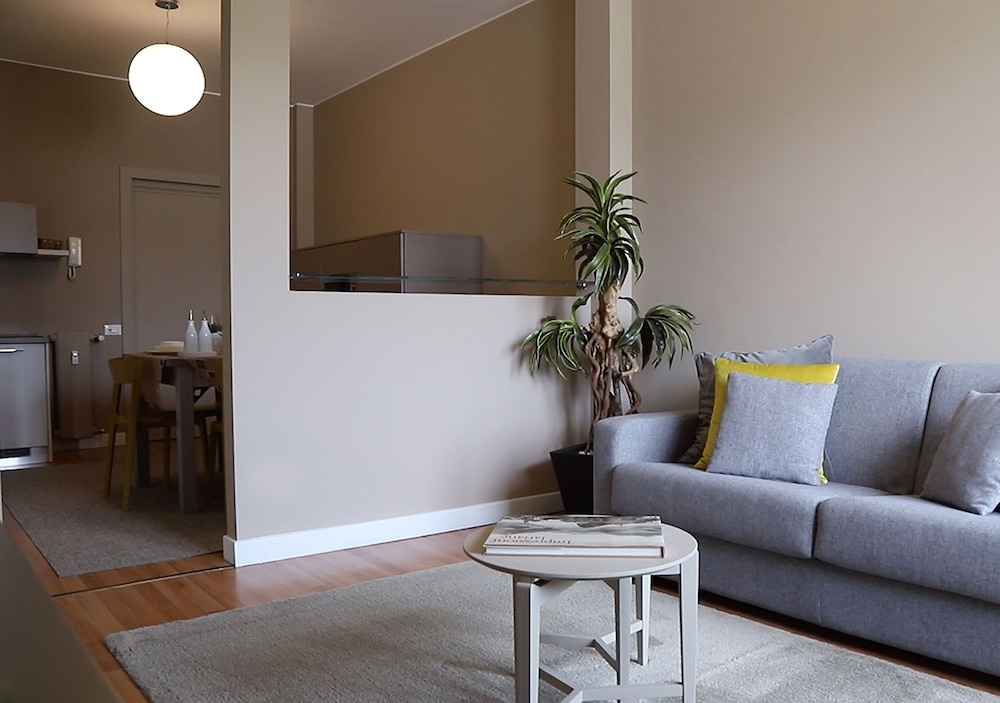 Como Lake Suites — 2