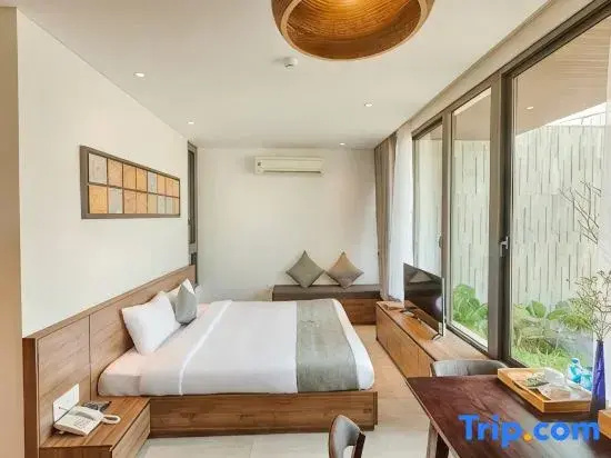 Double Studio with courtyard view (full double bed)
