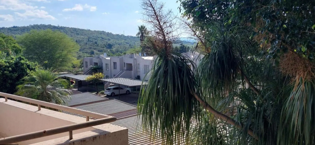 A Homely 2-bed Apartment in West Acres