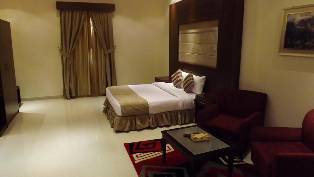 Отель Taleen AlMasif Serviced Apartments в Эр-Рияде