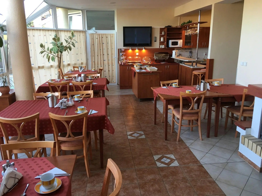Hotel photo 12