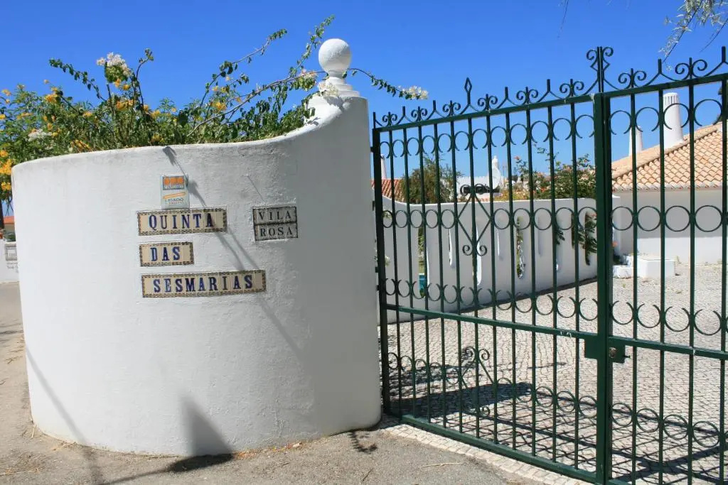 3 Bedrooms Cottage