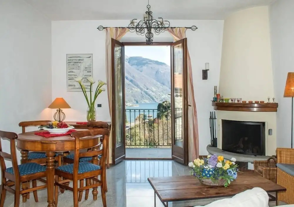 2 Bedrooms Apartment with balcony and with lake view