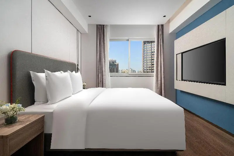 1 Bedroom Suite with city view