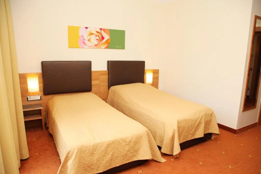 Tinschert Hotel-Restaurant-Partyservice - Chambres