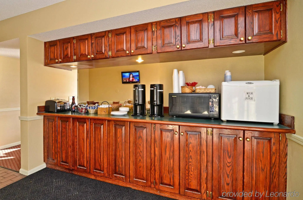 Food & Beverage