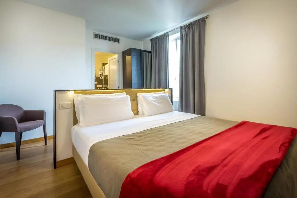 Superior Double room with garden view (full double bed)