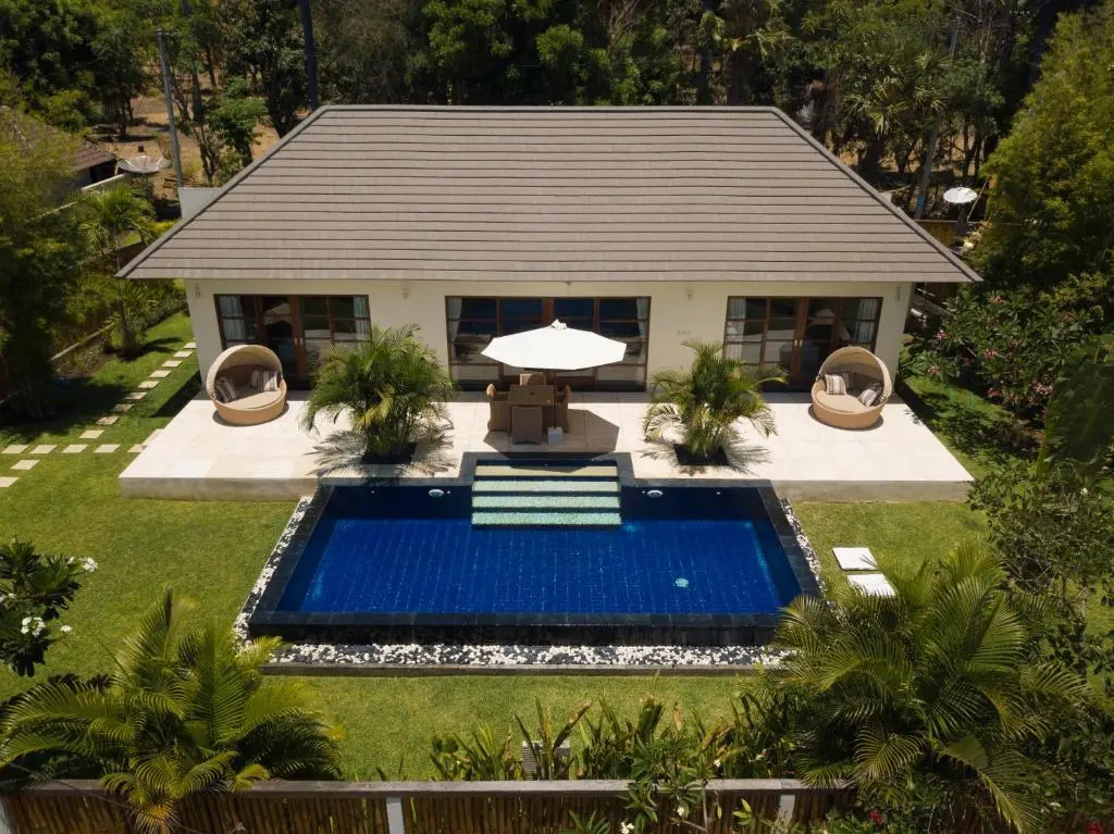 2 Bedrooms Villa