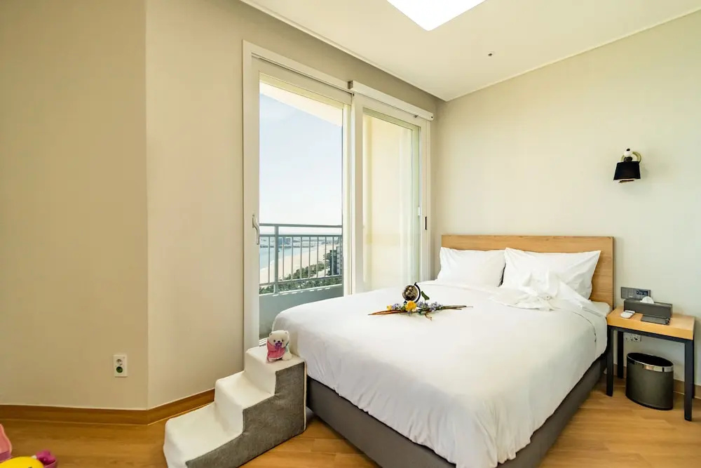 Premier room