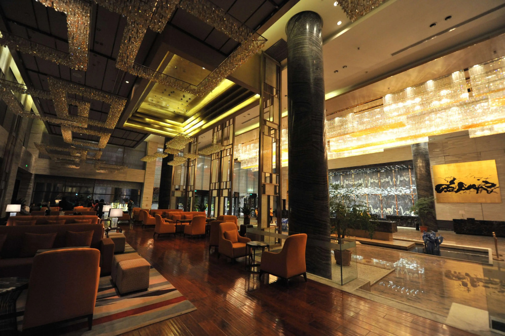 Lobby & Reception