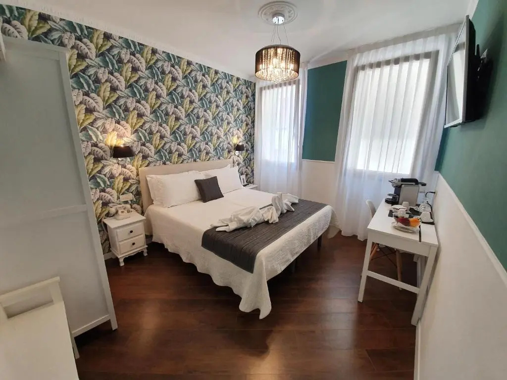 Standard Double room (full double bed)
