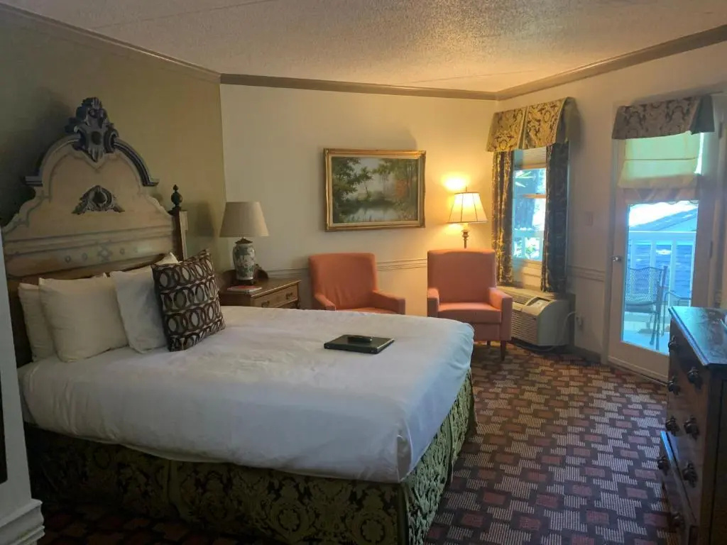 Standard Double room (full double bed)