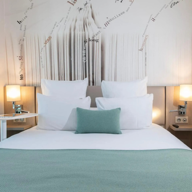 Mercure Paris Montparnasse Raspail 20
