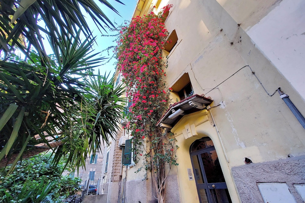 Brand new Vatican flat with terrace