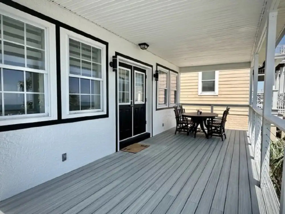 Ocean Sunrise 3 Bedroom Home by RedAwning
