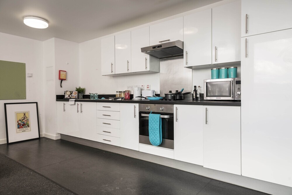 Wenlock Court, Campus Living Villages - 17