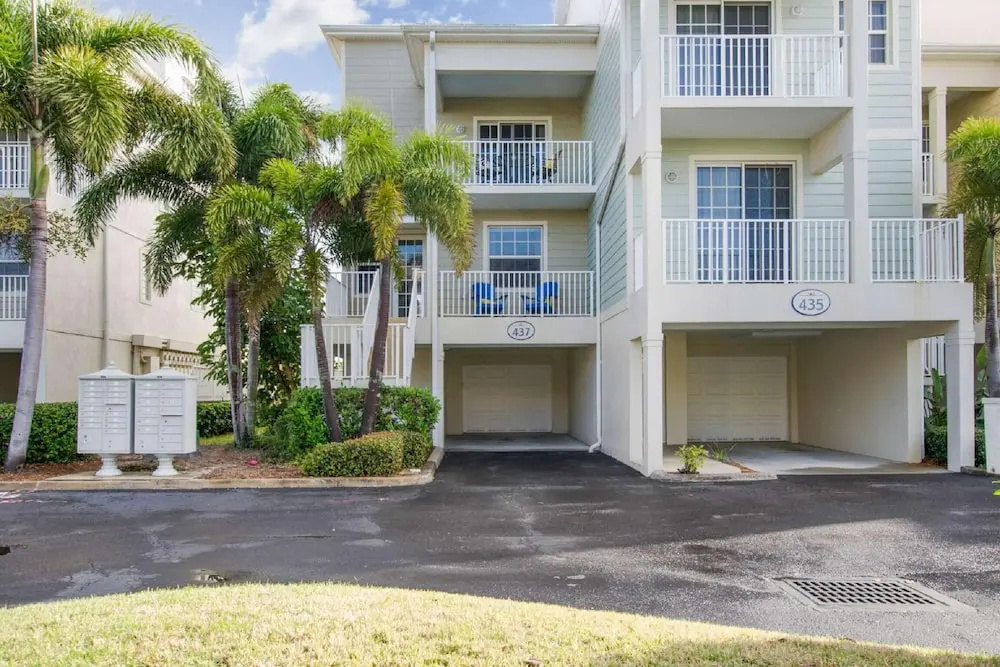 437 Little Harbor