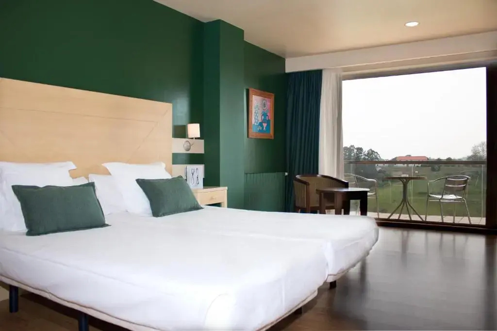 Standard Double room with sea view (full double bed)