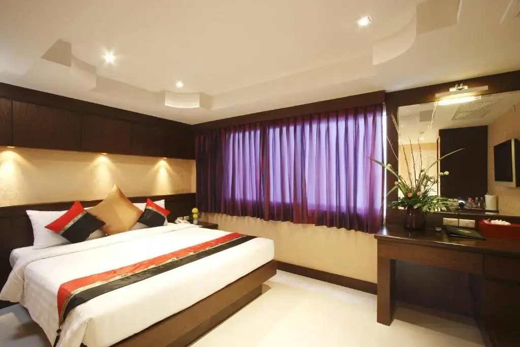 Rayaburi Hotel Patong - Chambres