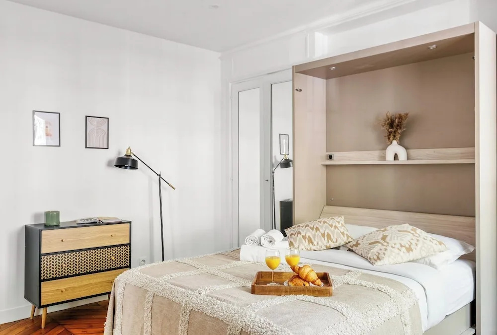 Bright Parisian 1BR by Champs