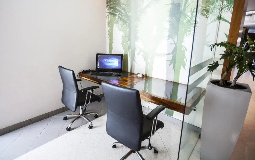 First Group The Palace All-Suite - фото 25