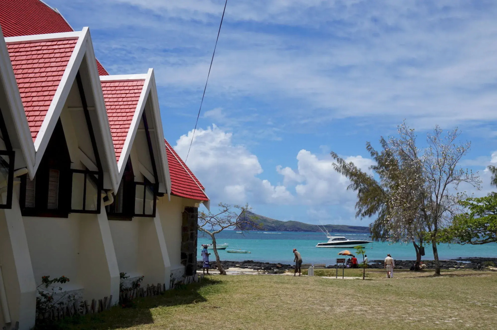 Beach & Waterfront